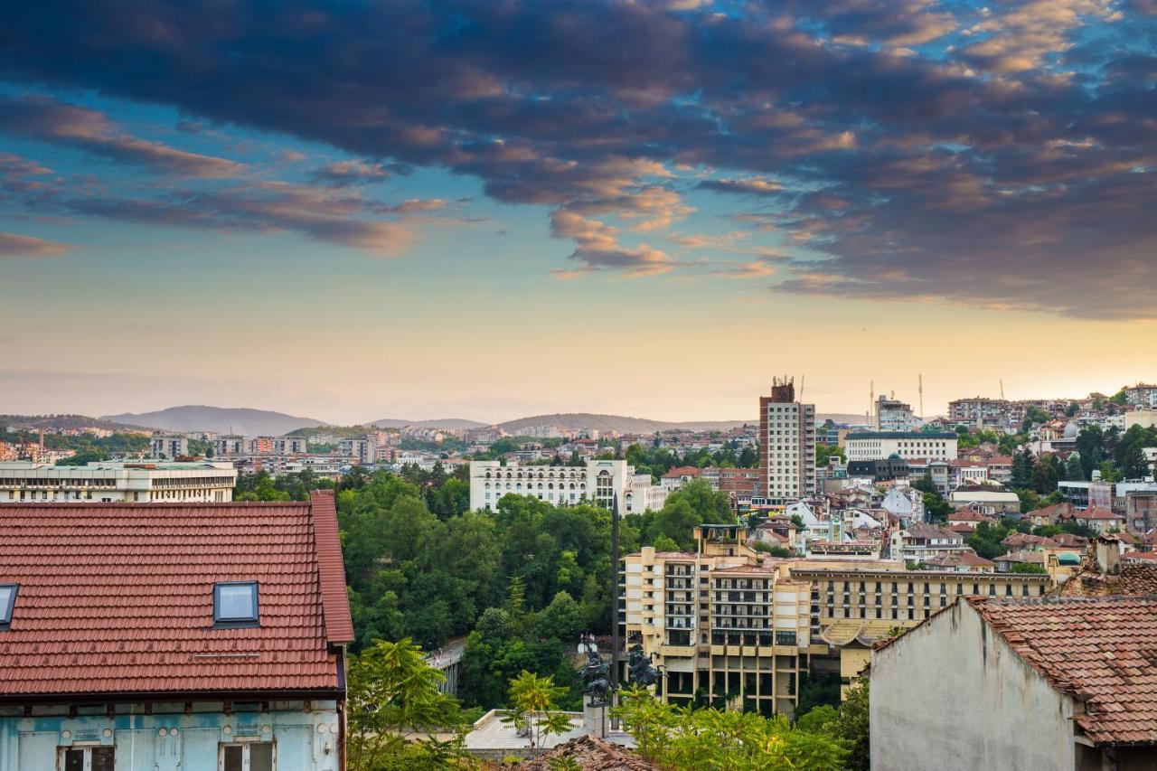 Apartment Zdravets, In The Heart Of The Old City Veliko Tărnovo Exteriör bild
