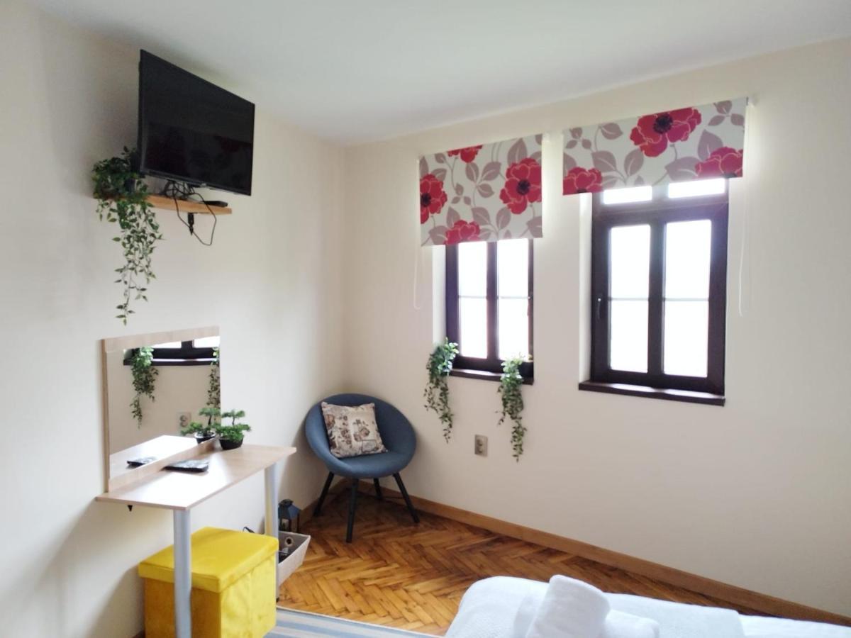 Apartment Zdravets, In The Heart Of The Old City Veliko Tărnovo Exteriör bild